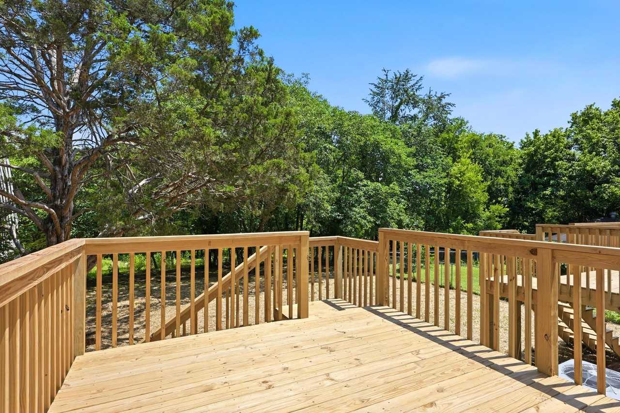 104 Norman Ln - Photo 5 of 50