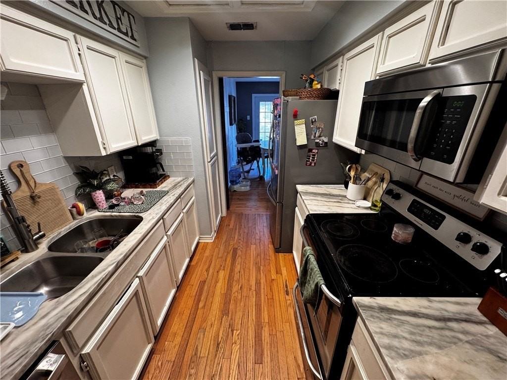 5338 Meadowgate Dr - Photo 4 of 8