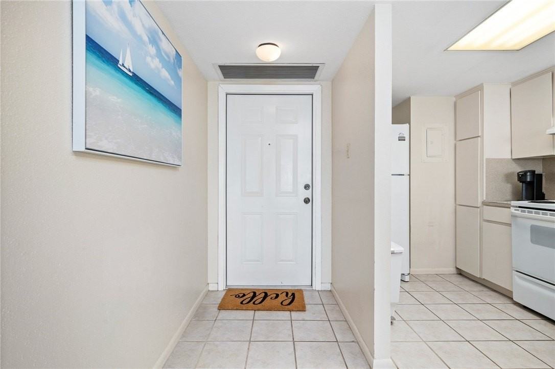 4000 Surfside Blvd #701 - Photo 4 of 33
