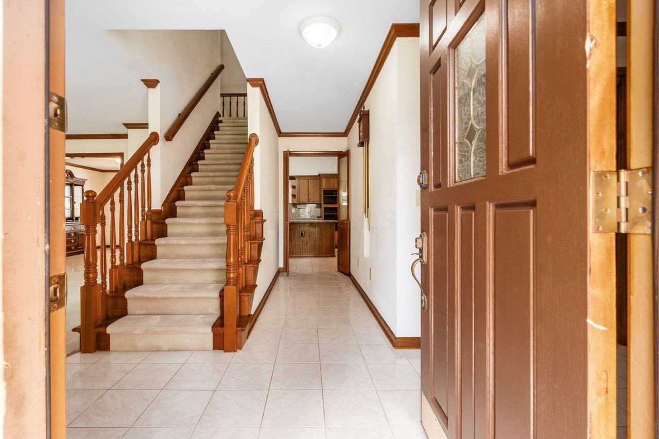100 E Dublin Granville Rd - Photo 3 of 50