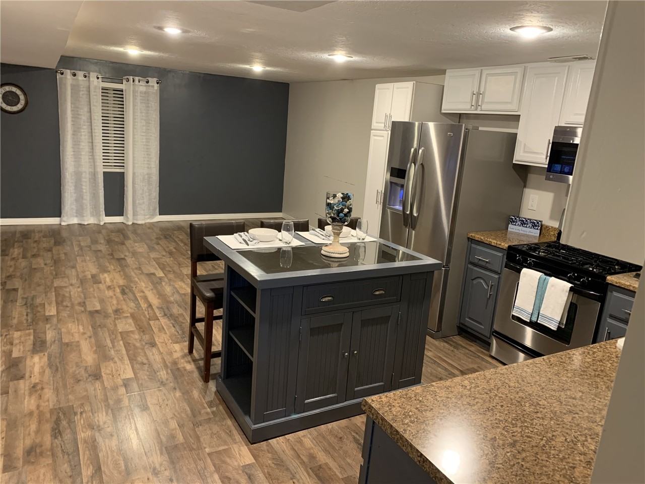 8468 S Silo Dr - Photo 2 of 14