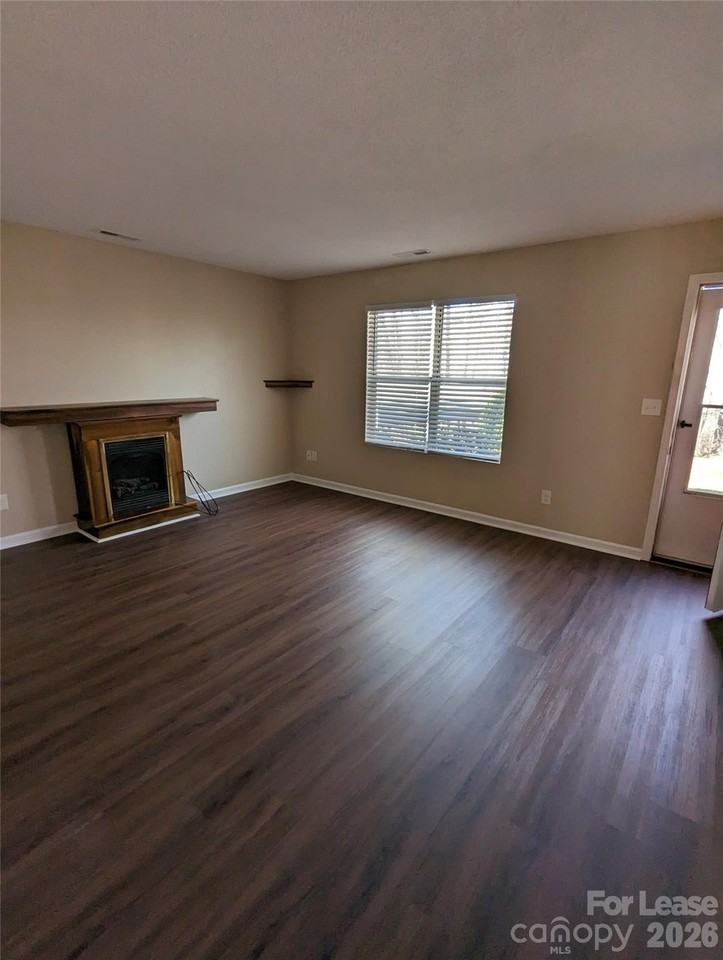 72 Windwood Dr - Photo 6 of 11