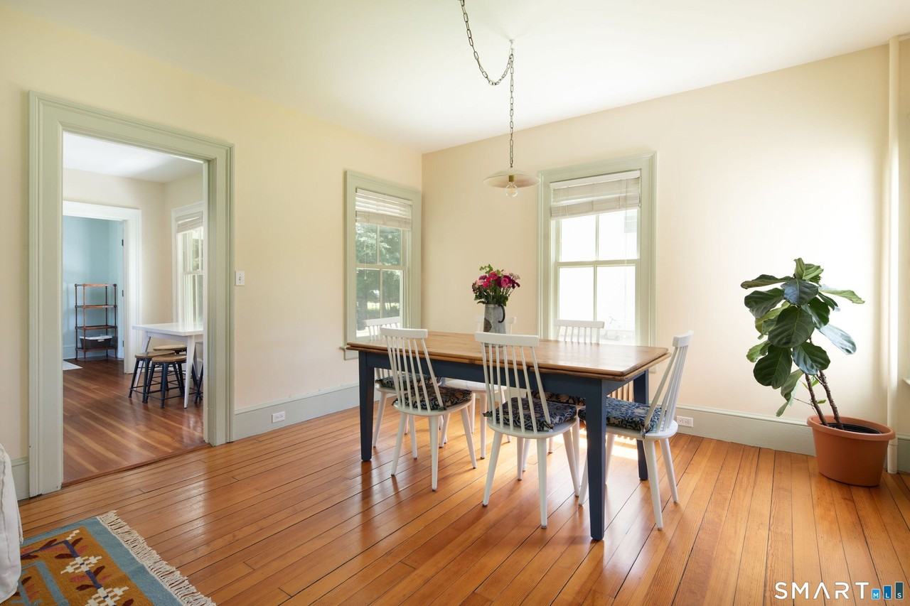 20 Ethan Allen St - Photo 7 of 21