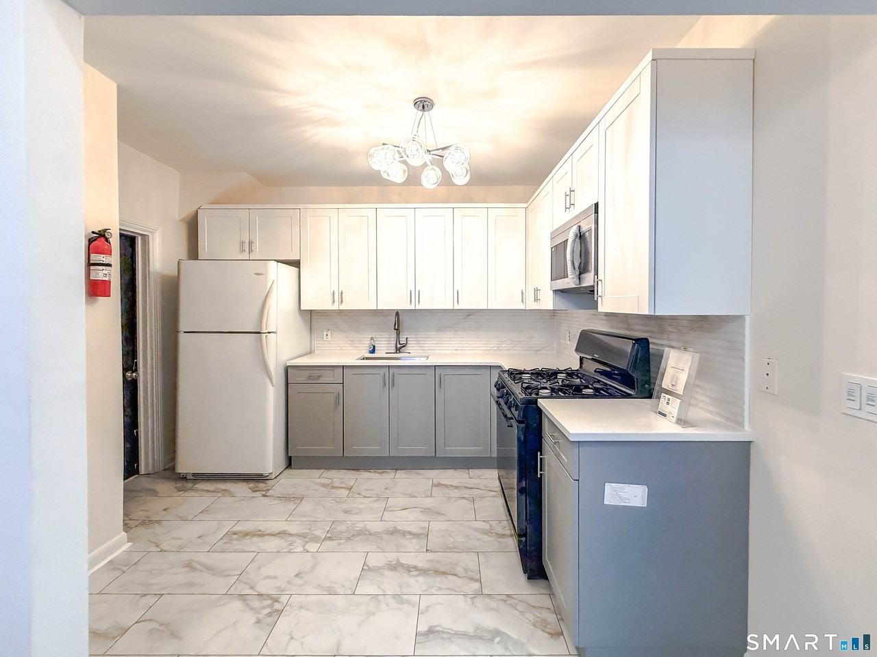 4143 Cottage St - Photo 2 of 13
