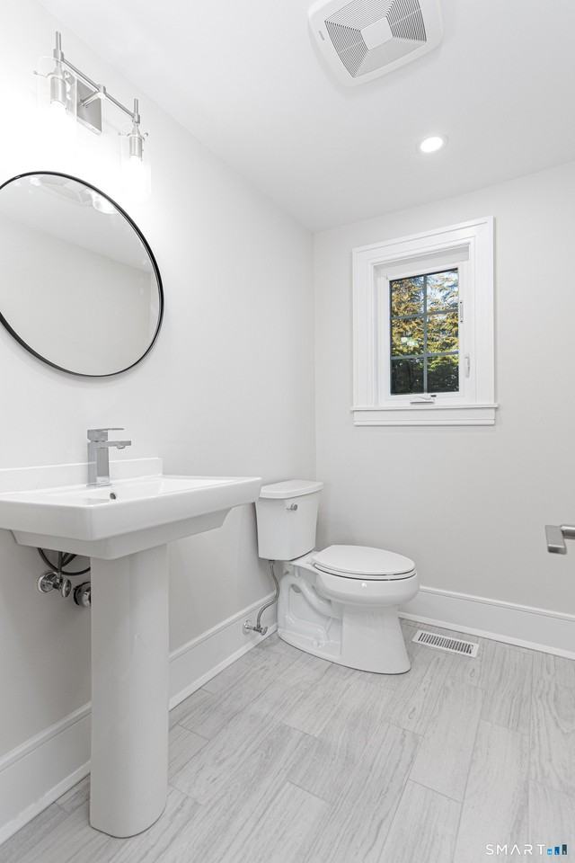 42 Poe Ct - Photo 5 of 15