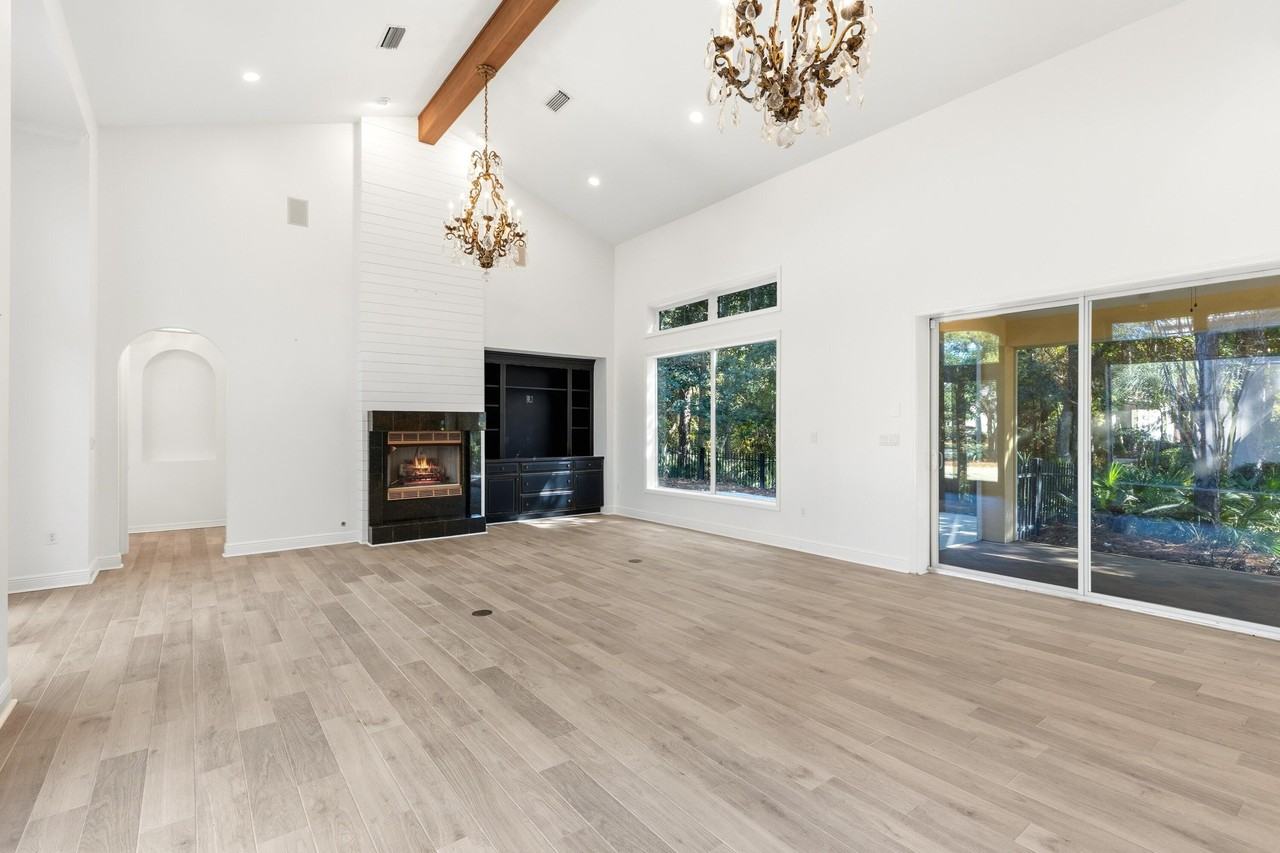 2928 Pine Valley Dr - Photo 4 of 50