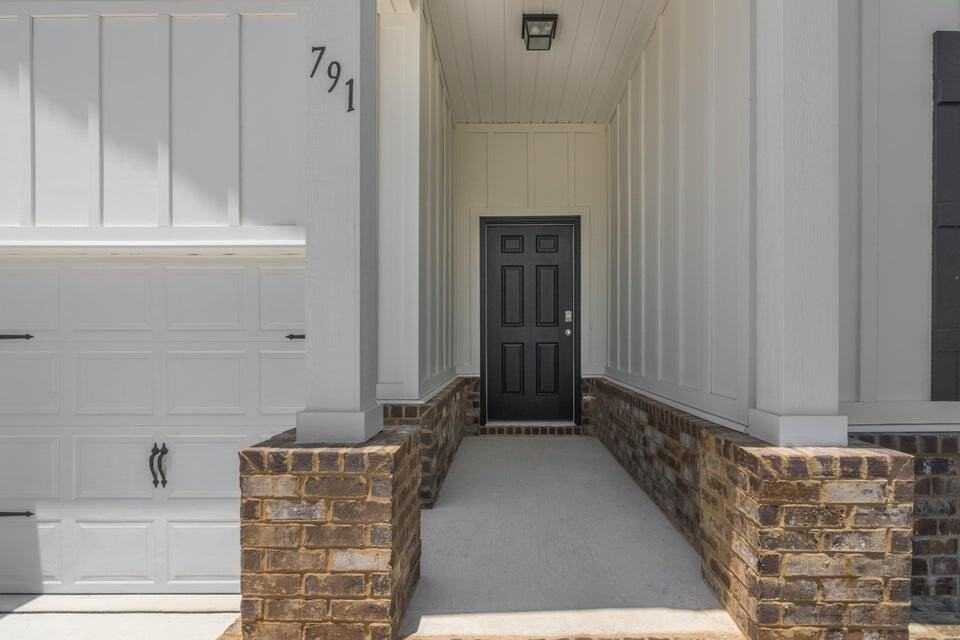 791 Cornelia St - Photo 4 of 50