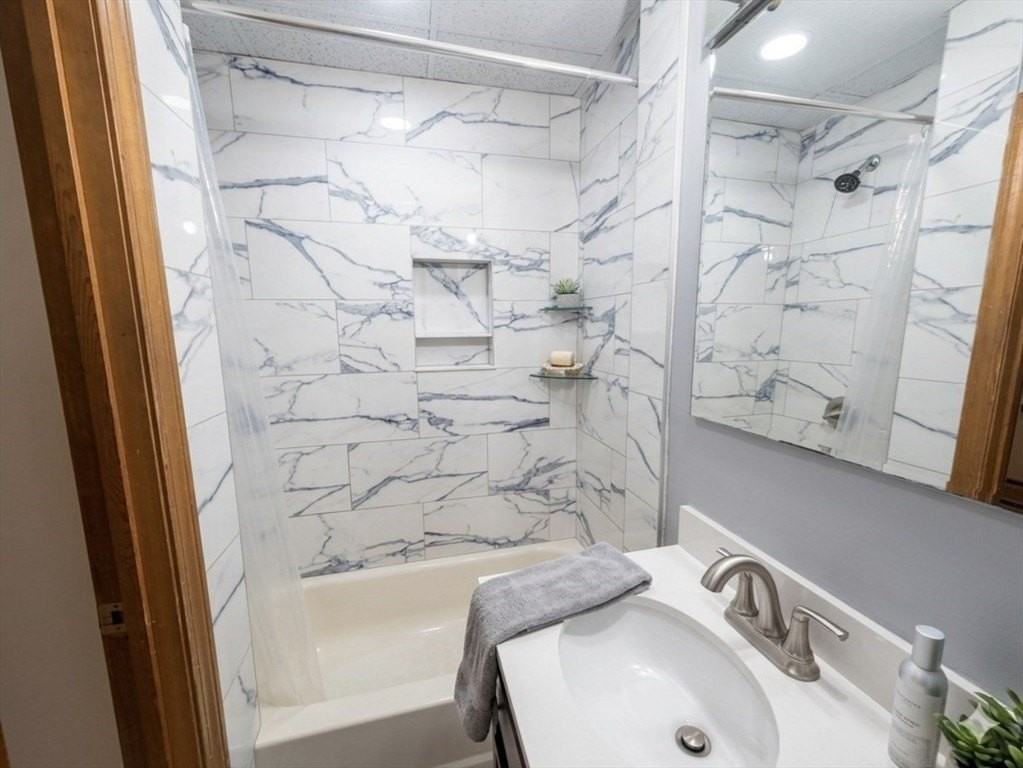 22 Battery St Apt 1r - Photo 6 of 8