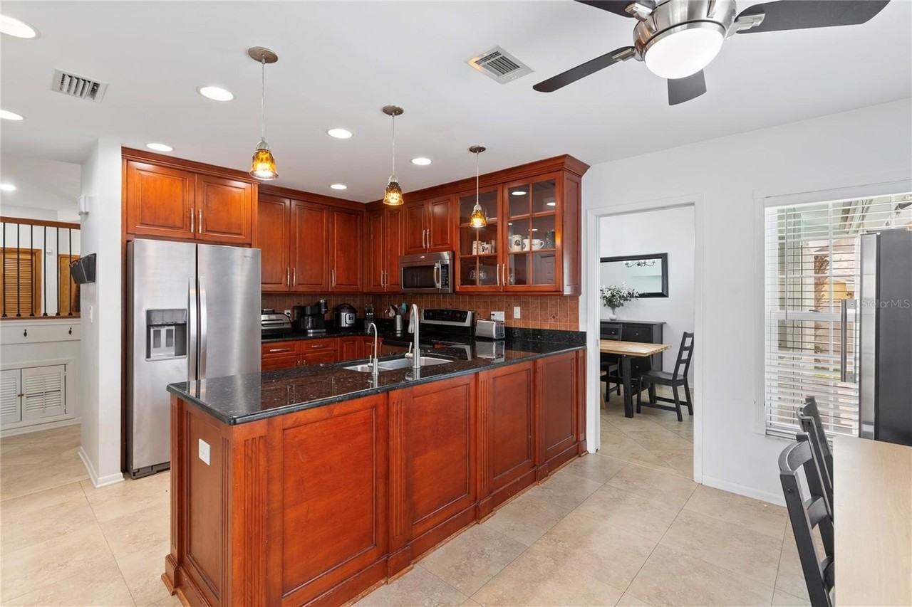 1925 Marla Ct - Photo 4 of 36
