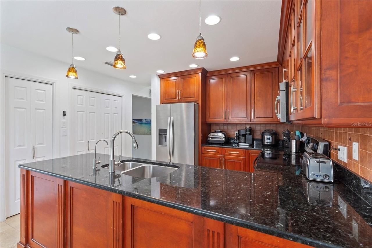 1925 Marla Ct - Photo 6 of 36