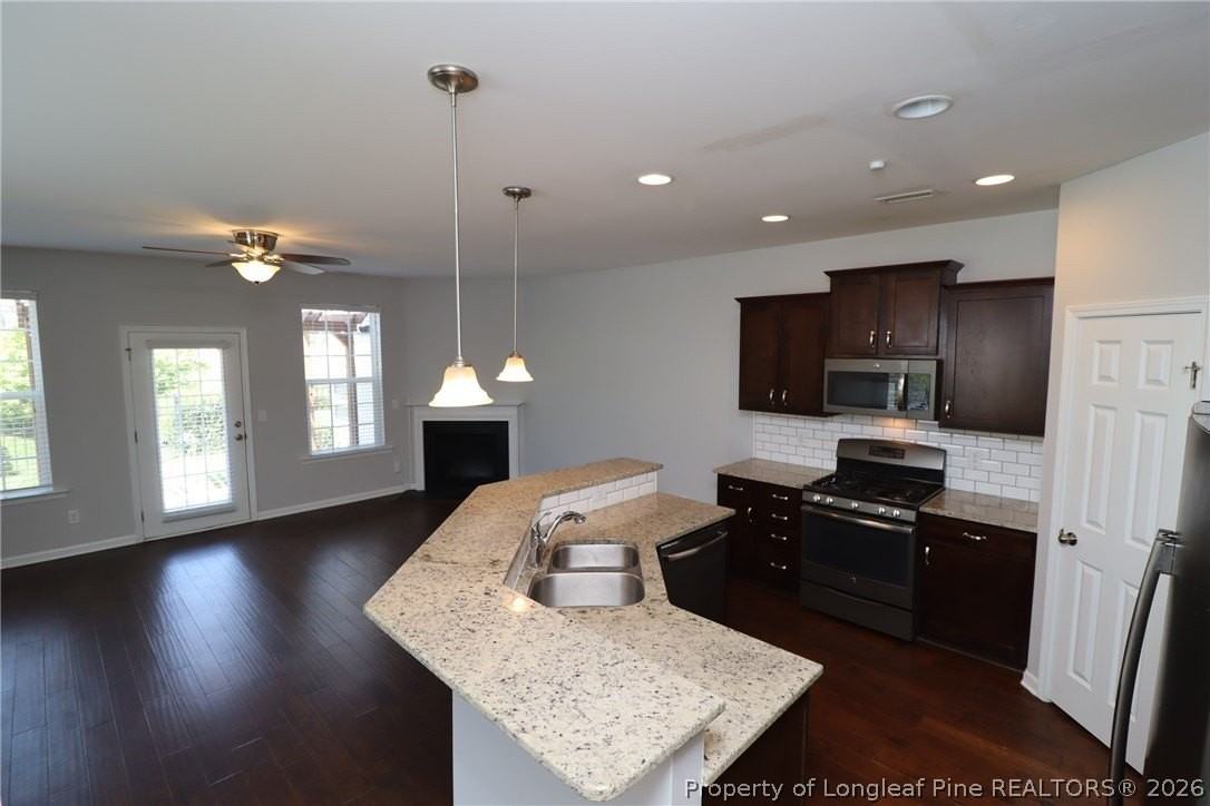 408 Starkey St - Photo 7 of 50