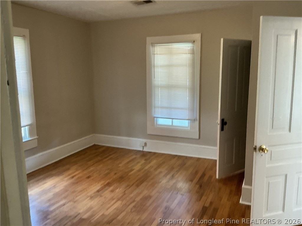 120 W Elwood Ave - Photo 4 of 15