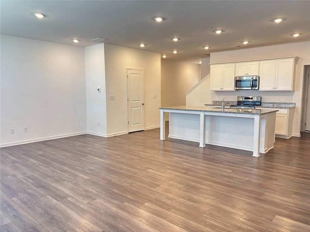 104 Mission Blvd - Photo 5 of 18