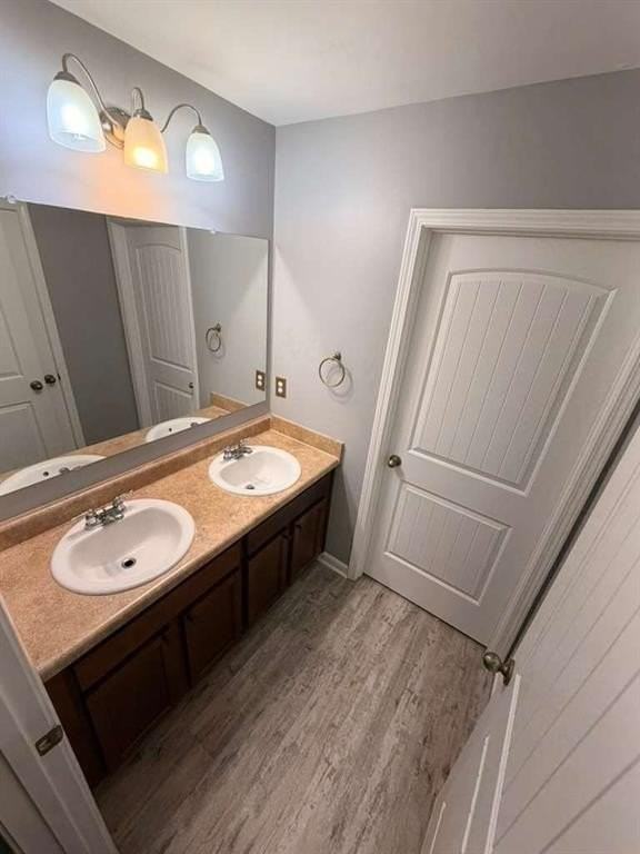 407 Aviary Ln - Photo 7 of 9