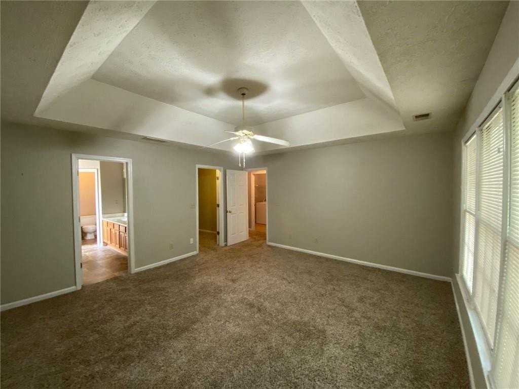 1405 Glenfield Dr - Photo 7 of 14