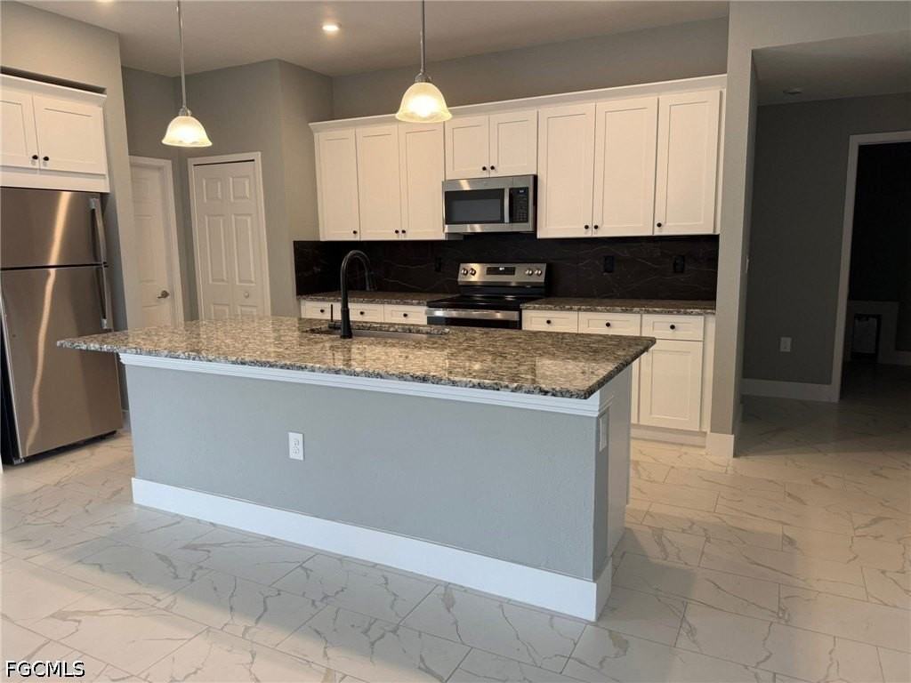 1005 Adeline Ave - Photo 4 of 16