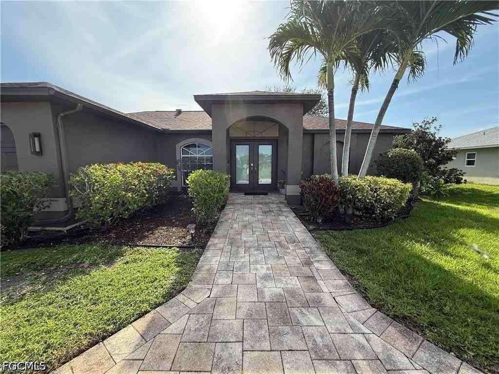 3005 Sw 8th Pl - Photo 2 of 16