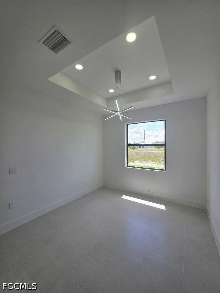 710 Godwid Ave S - Photo 4 of 18