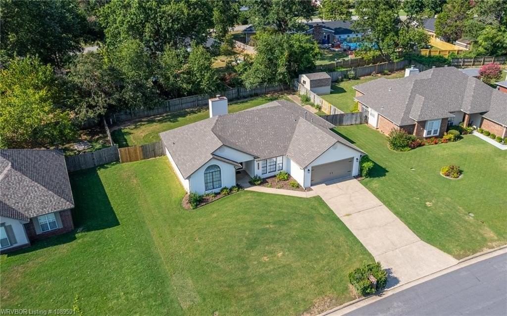 8808 Skypark Dr - Photo 3 of 38