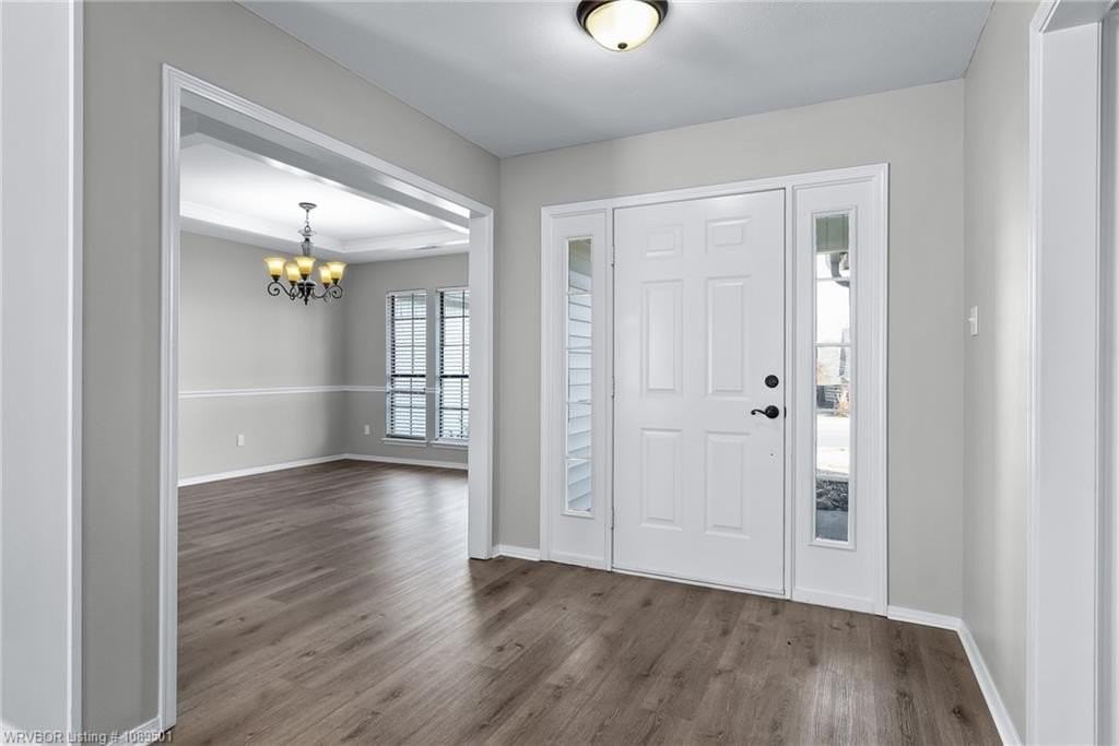 8808 Skypark Dr - Photo 4 of 38