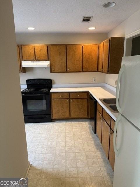 1004 Lucy Ln #A - Photo 3 of 13
