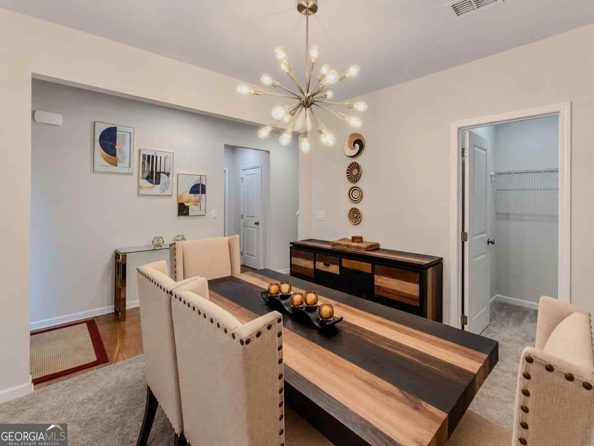 45 Woodford Dr - Photo 3 of 36