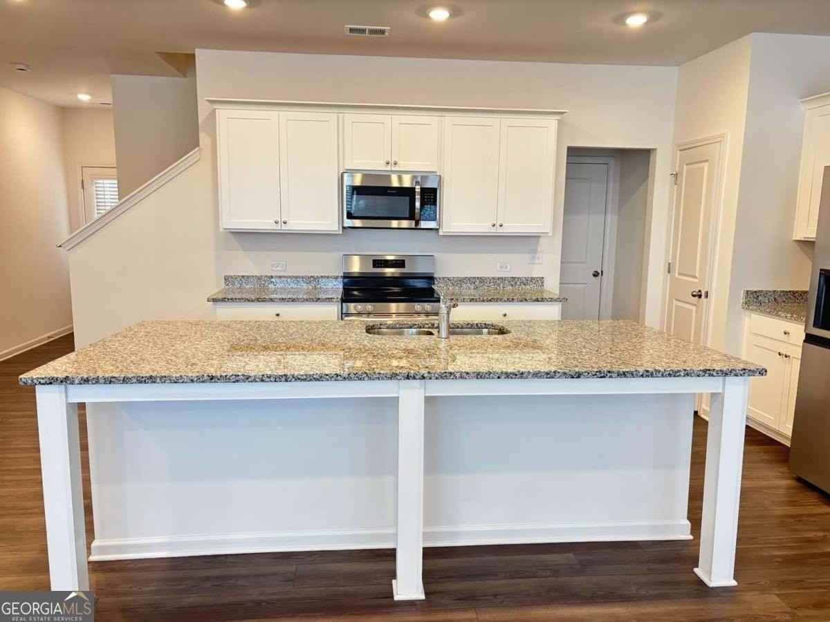 104 Mission Blvd - Photo 4 of 18