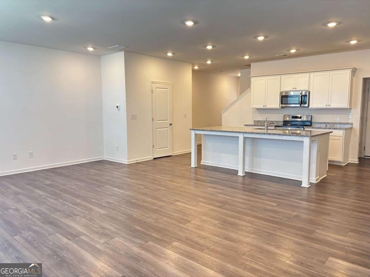 104 Mission Blvd - Photo 5 of 18