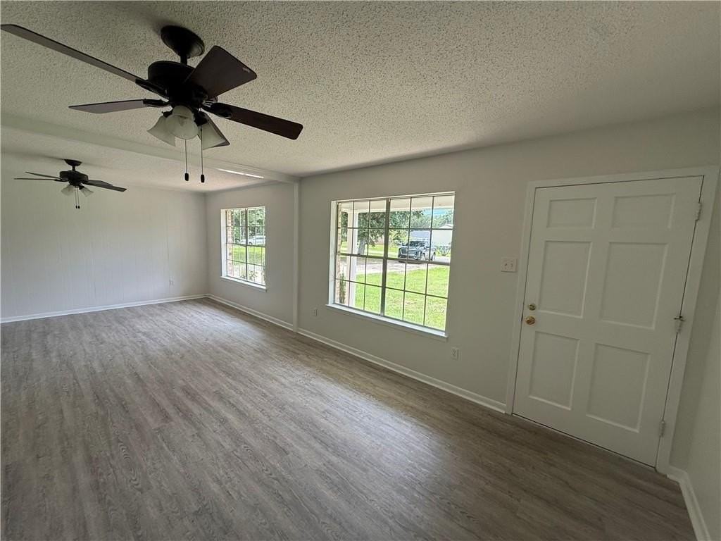 7662 Simmons Dr - Photo 3 of 16