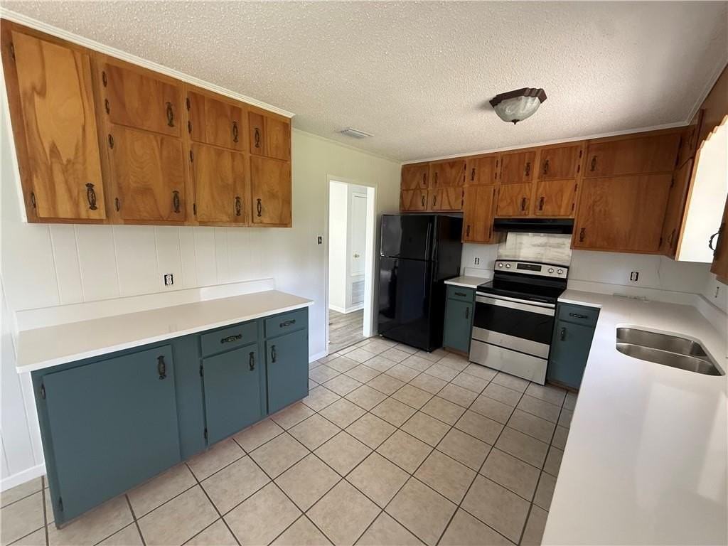 7662 Simmons Dr - Photo 6 of 16