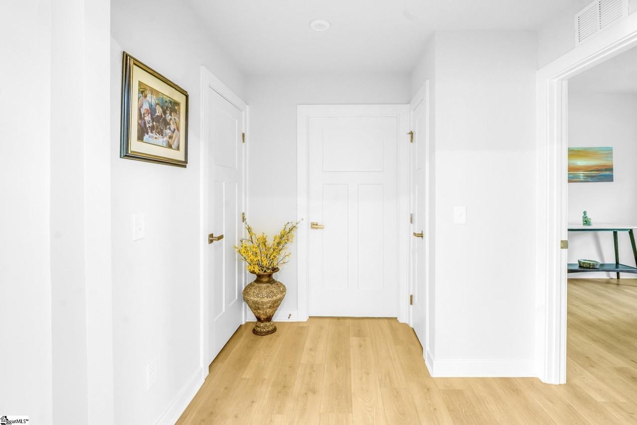2107 Bluet Dr - Photo 6 of 45