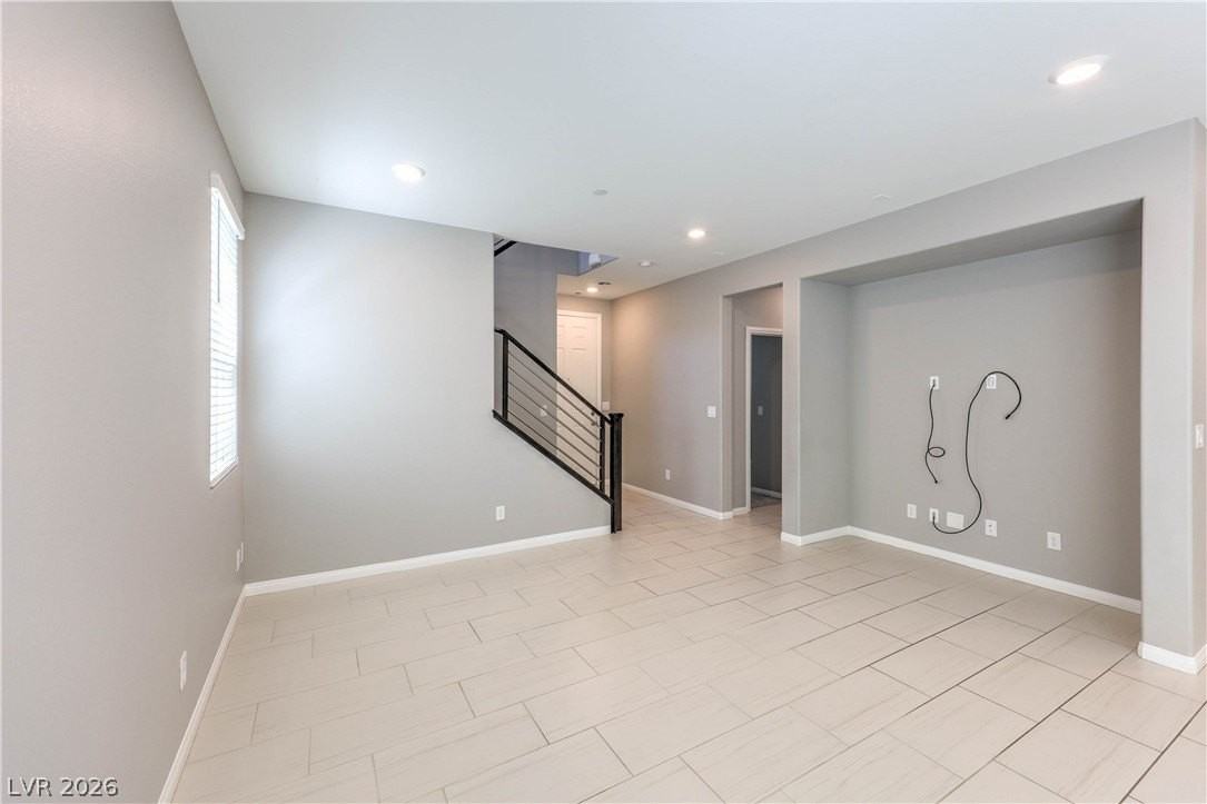 2508 Valdanos Pl - Photo 4 of 38