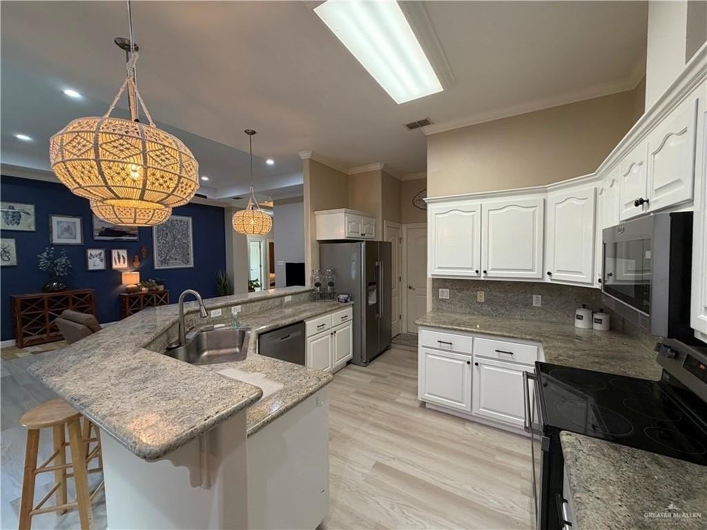 3401 Palace St - Photo 4 of 13