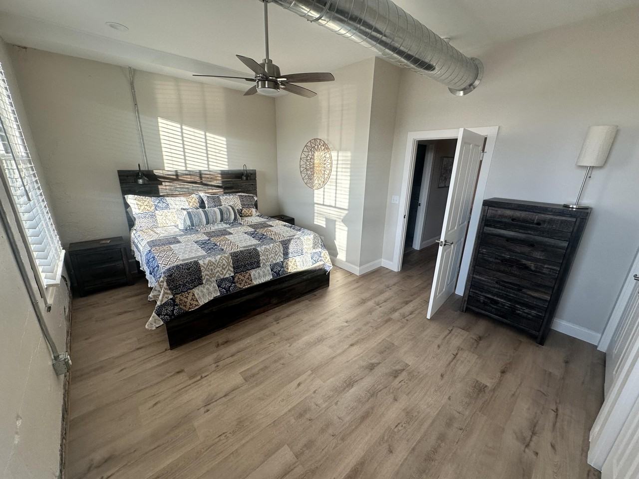 113 S Front St #B - Photo 5 of 12