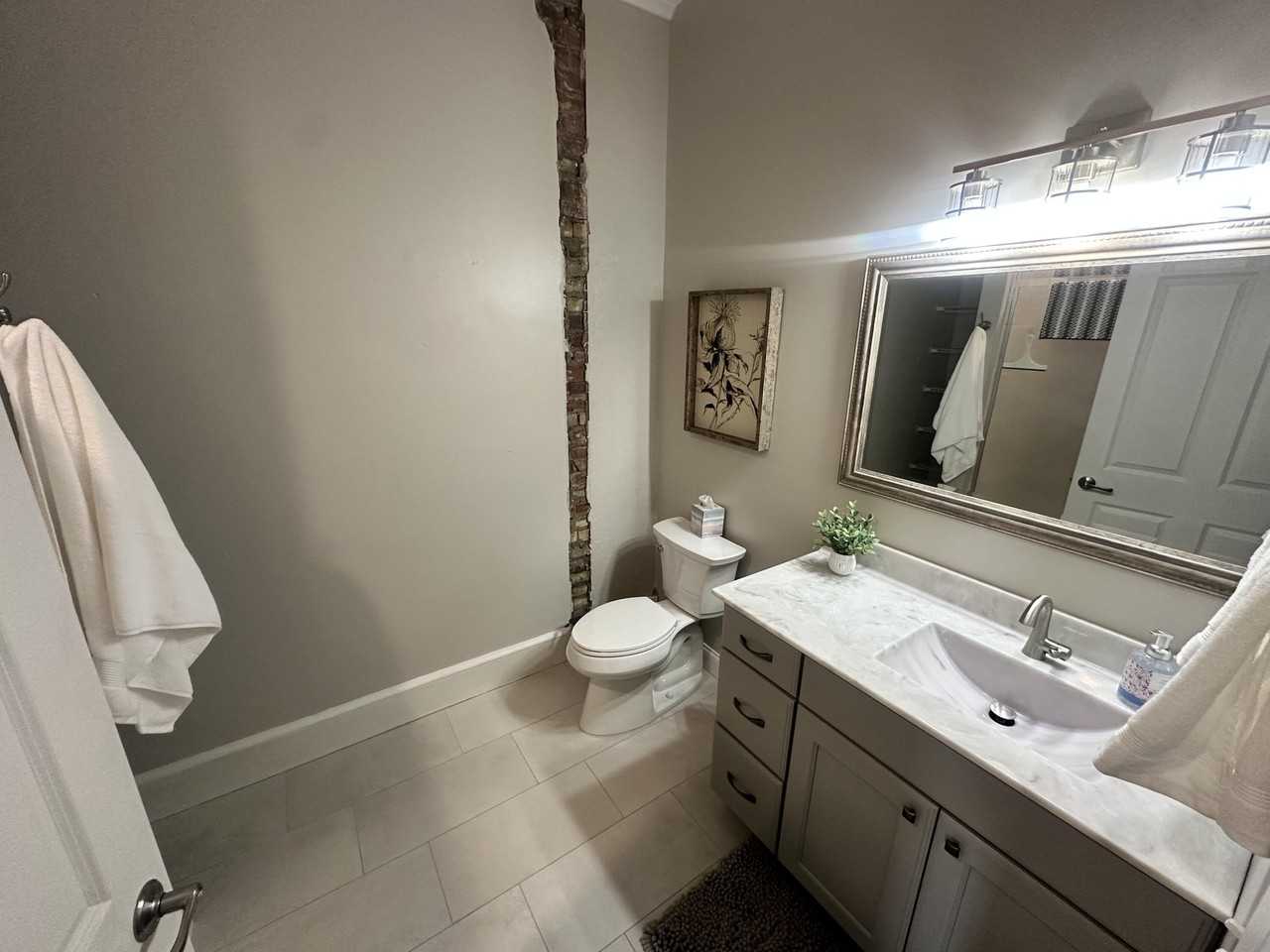 113 S Front St #B - Photo 7 of 12