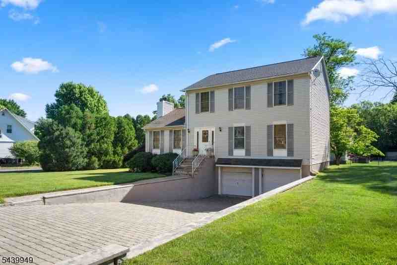 32 Montville Ave - Photo 2 of 25