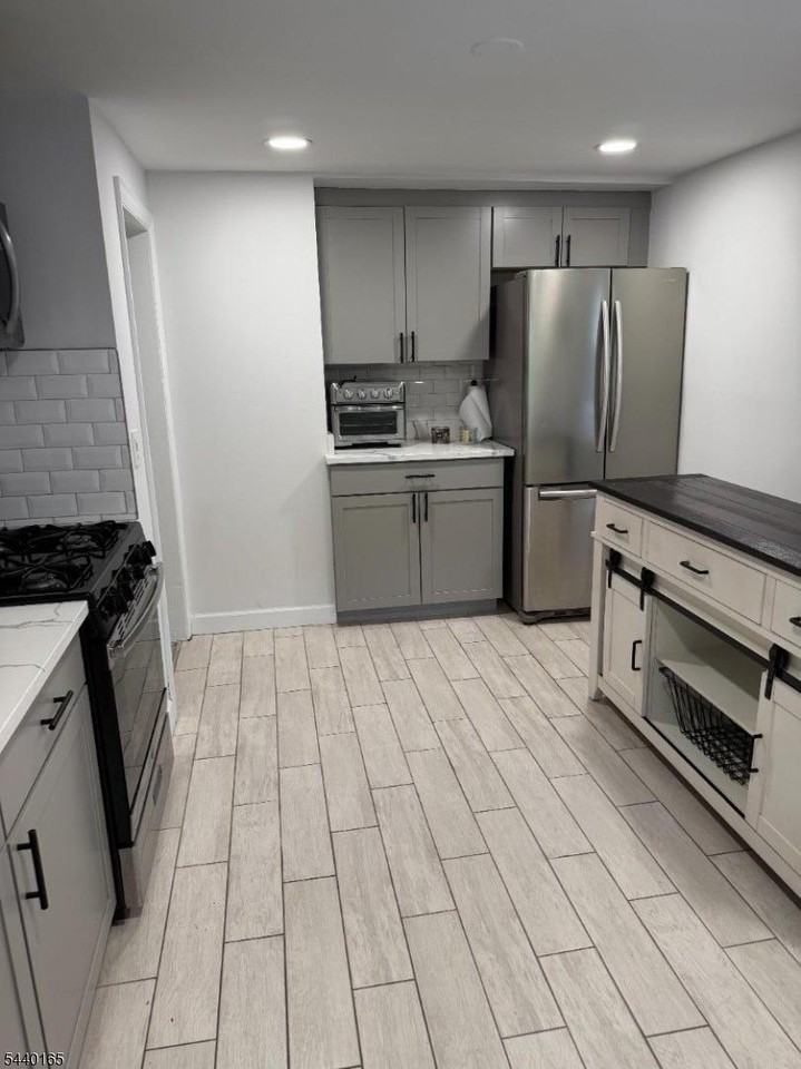 382 Lafayette Ave #2 - Photo 4 of 11