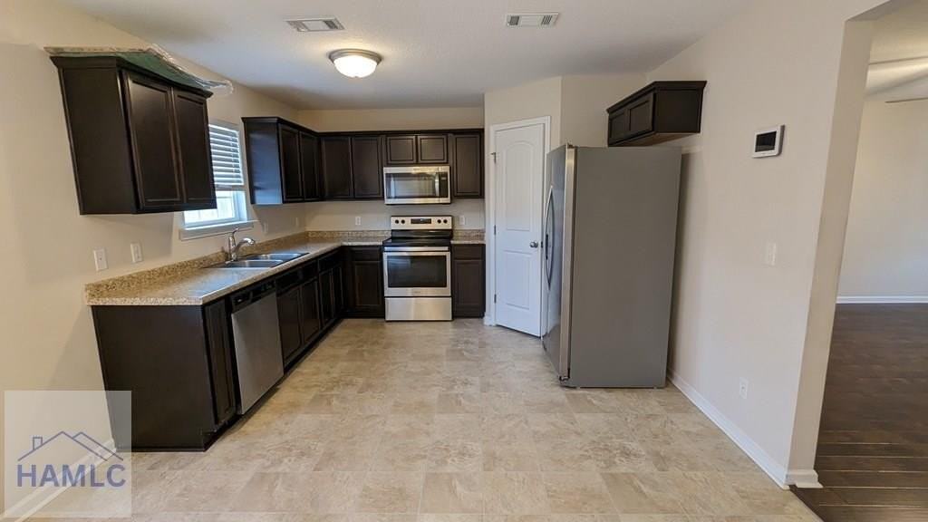 1318 Evergreen Trl - Photo 3 of 13