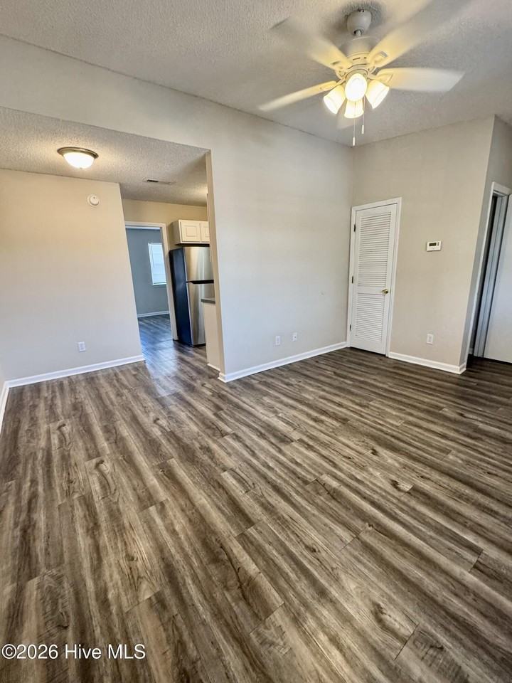 1293 Park West Dr #9 - Photo 4 of 14