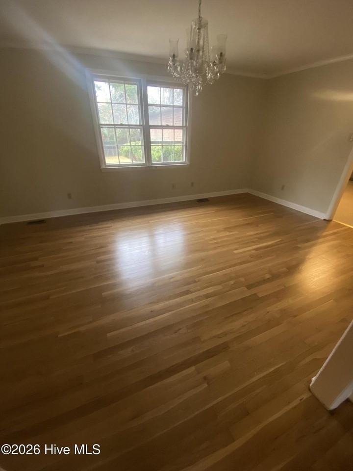 1005 Sioux Dr - Photo 2 of 7