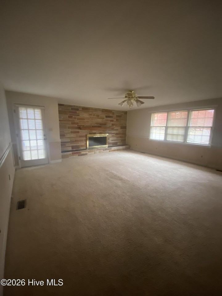 1005 Sioux Dr - Photo 7 of 7