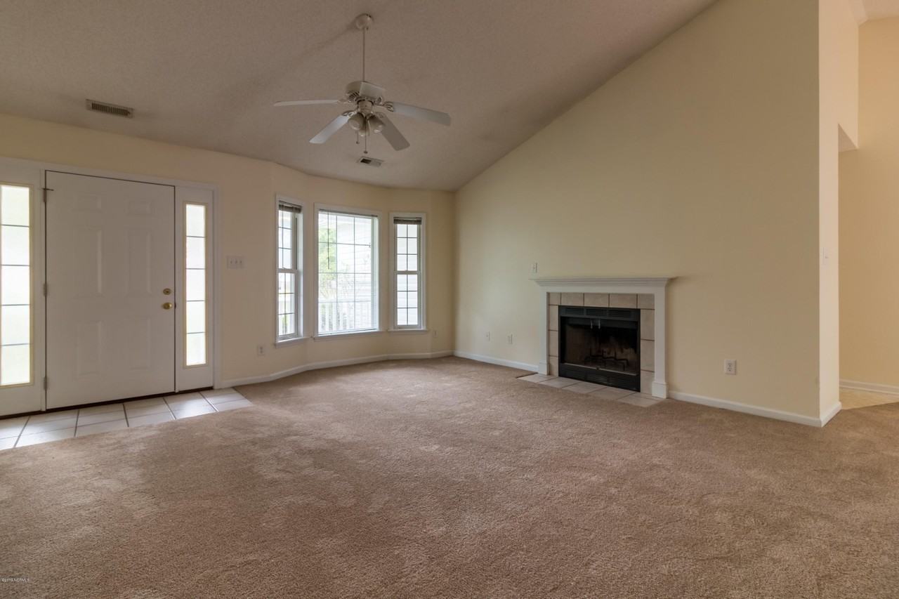 205 Shady Ct - Photo 2 of 17