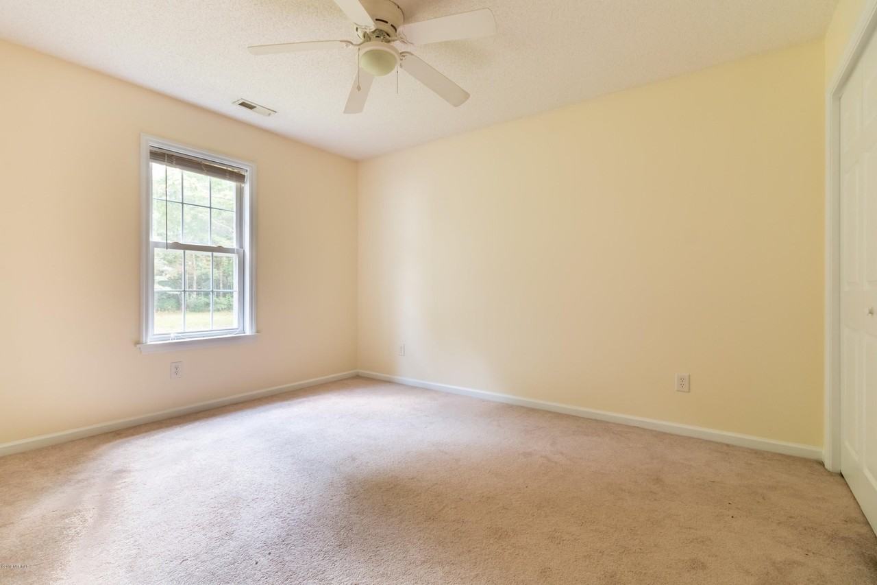 205 Shady Ct - Photo 6 of 17