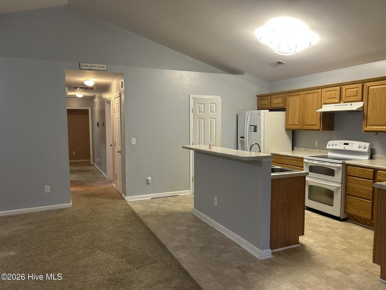 212 W Woodbine Ter - Photo 3 of 43