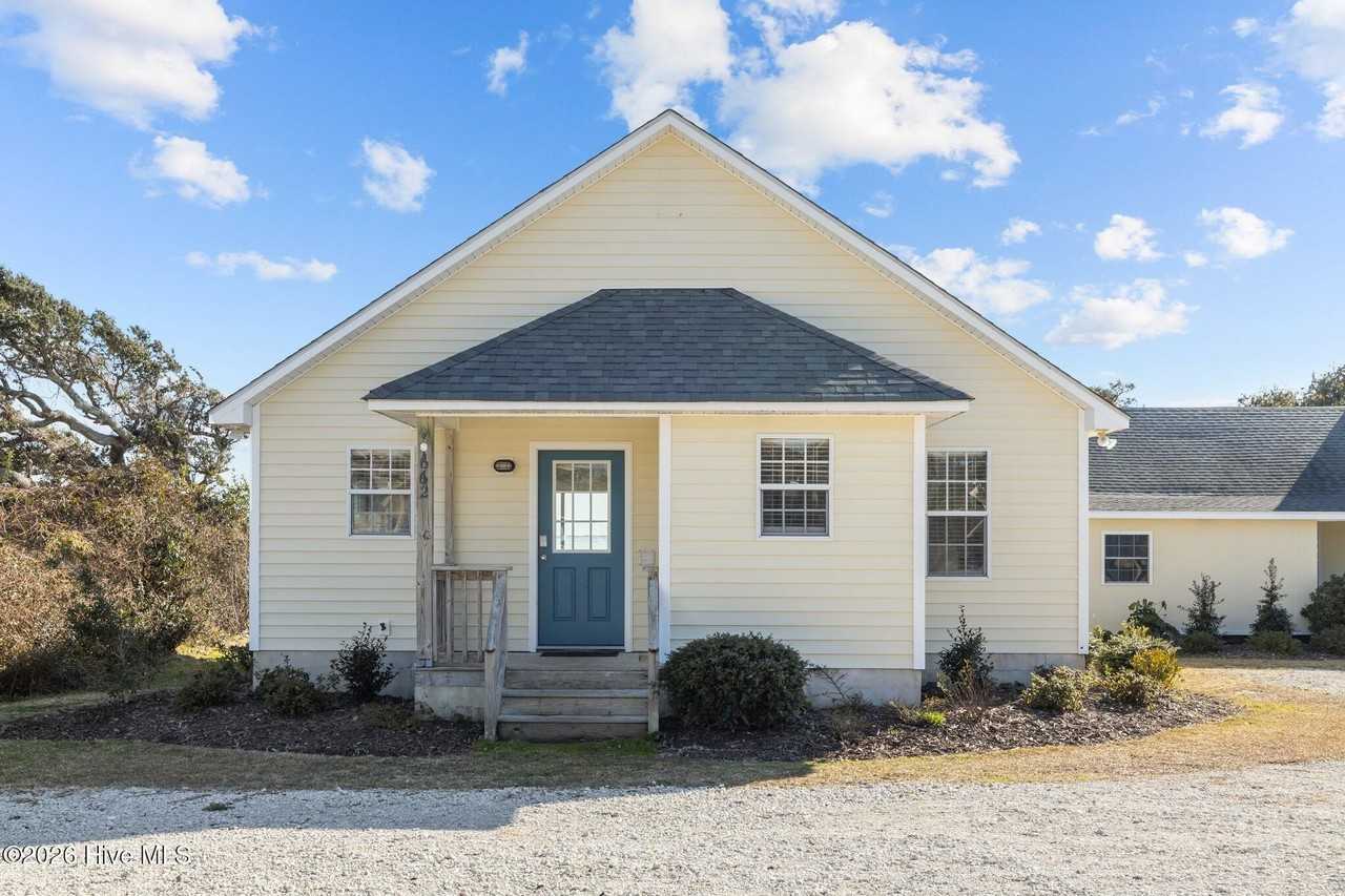 662 Island Rd - Photo 3 of 22