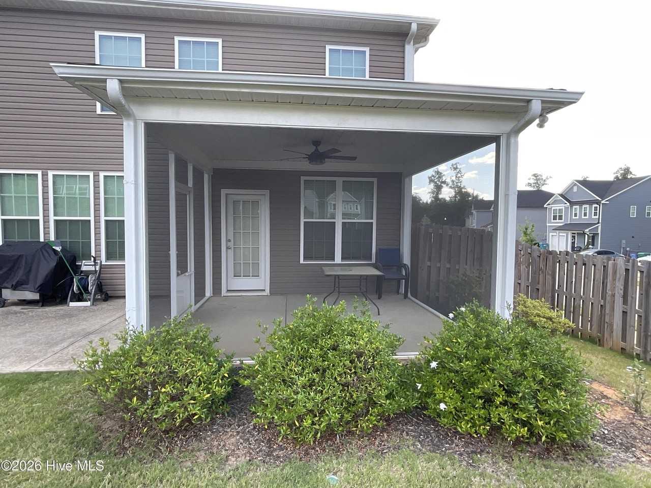 1283 Cobblefield Dr - Photo 4 of 6