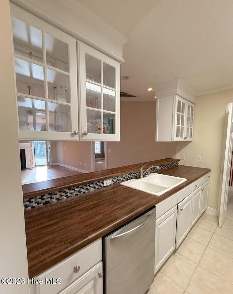 105 Emily Dr #B - Photo 3 of 19