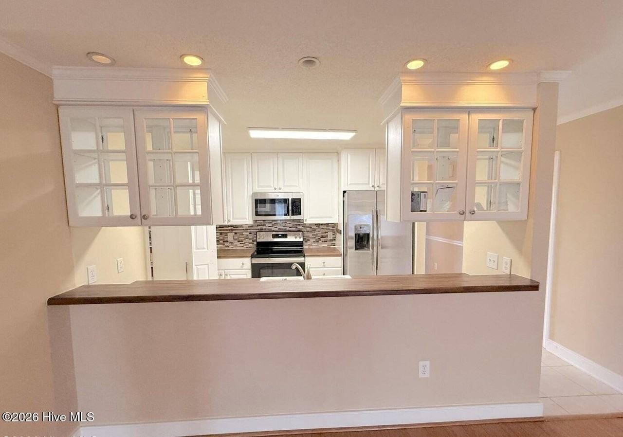 105 Emily Dr #B - Photo 4 of 19