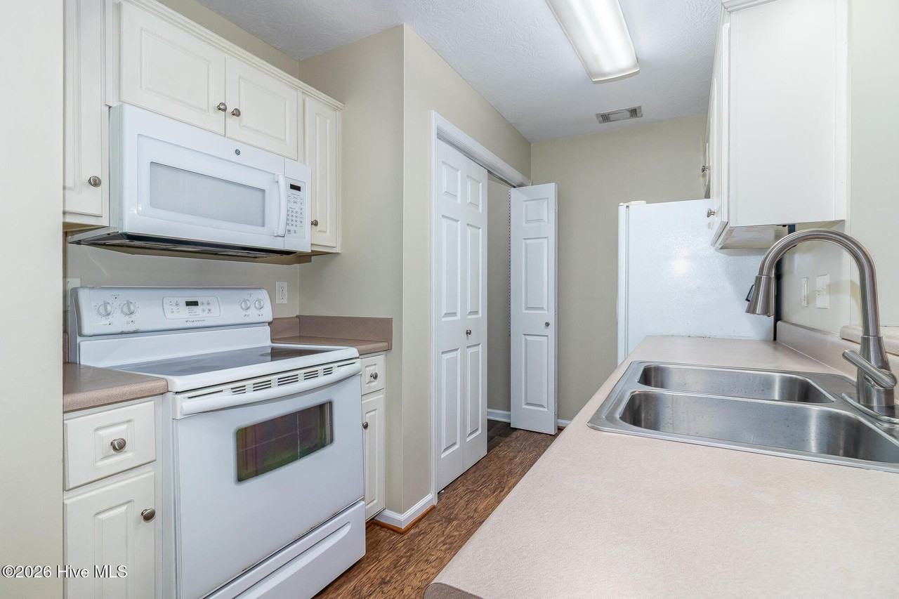 456 Northrop Pl - Photo 5 of 18