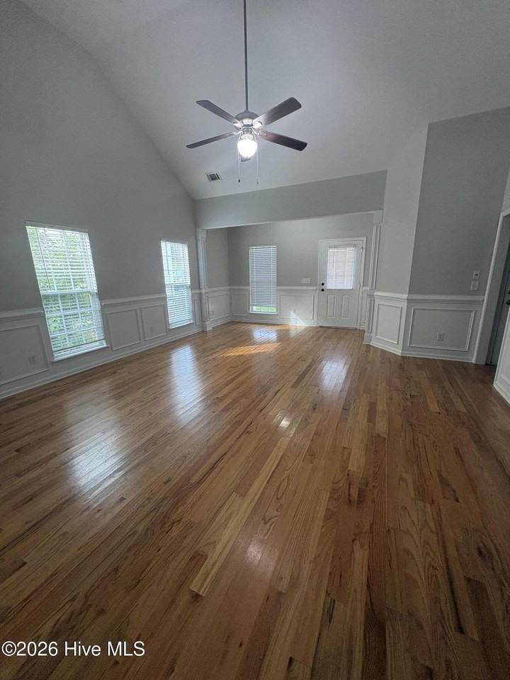 2021 Dundee Way - Photo 2 of 19